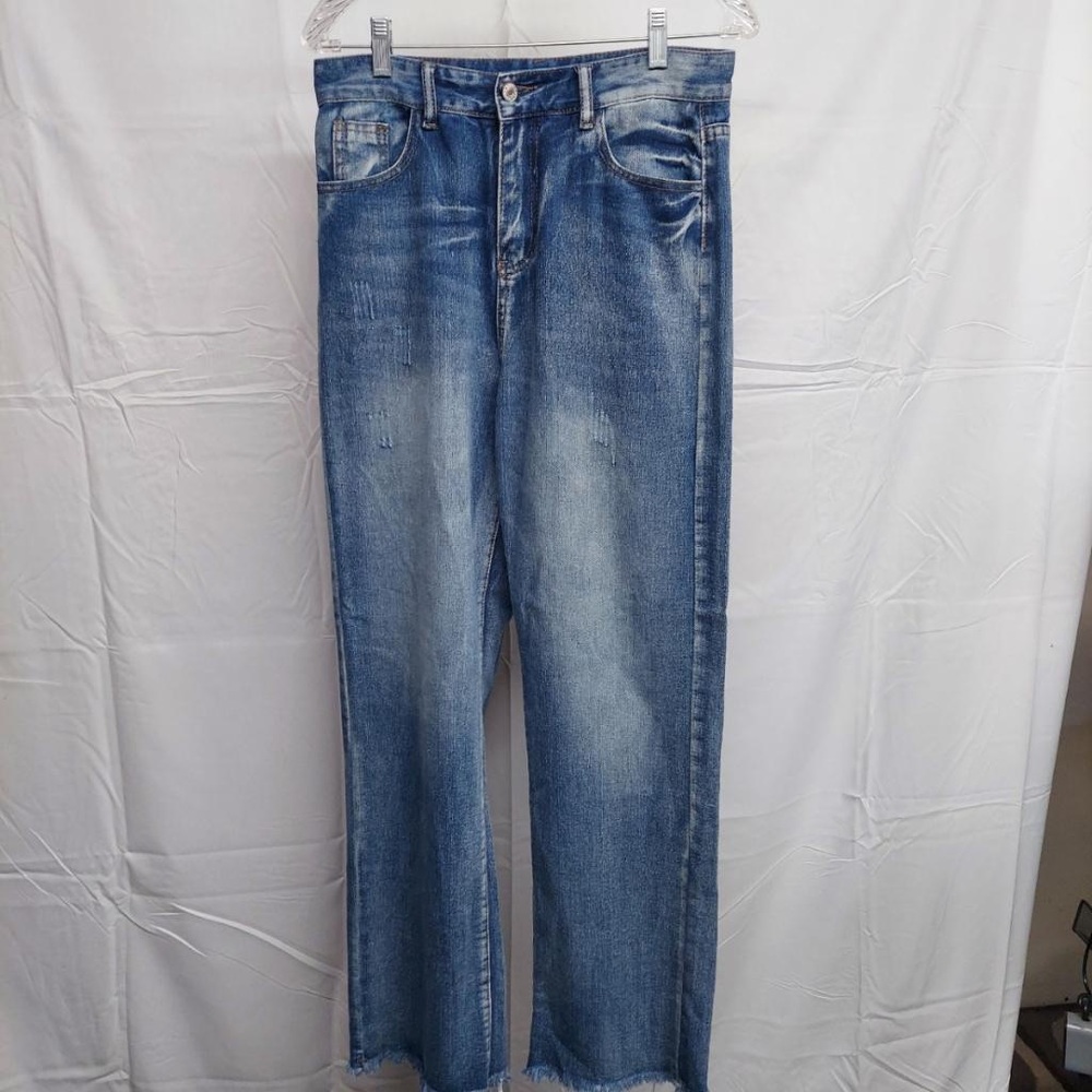 Women’s size 33 (size 16) stretchy jeans. Never worn - Picture 1 of 3